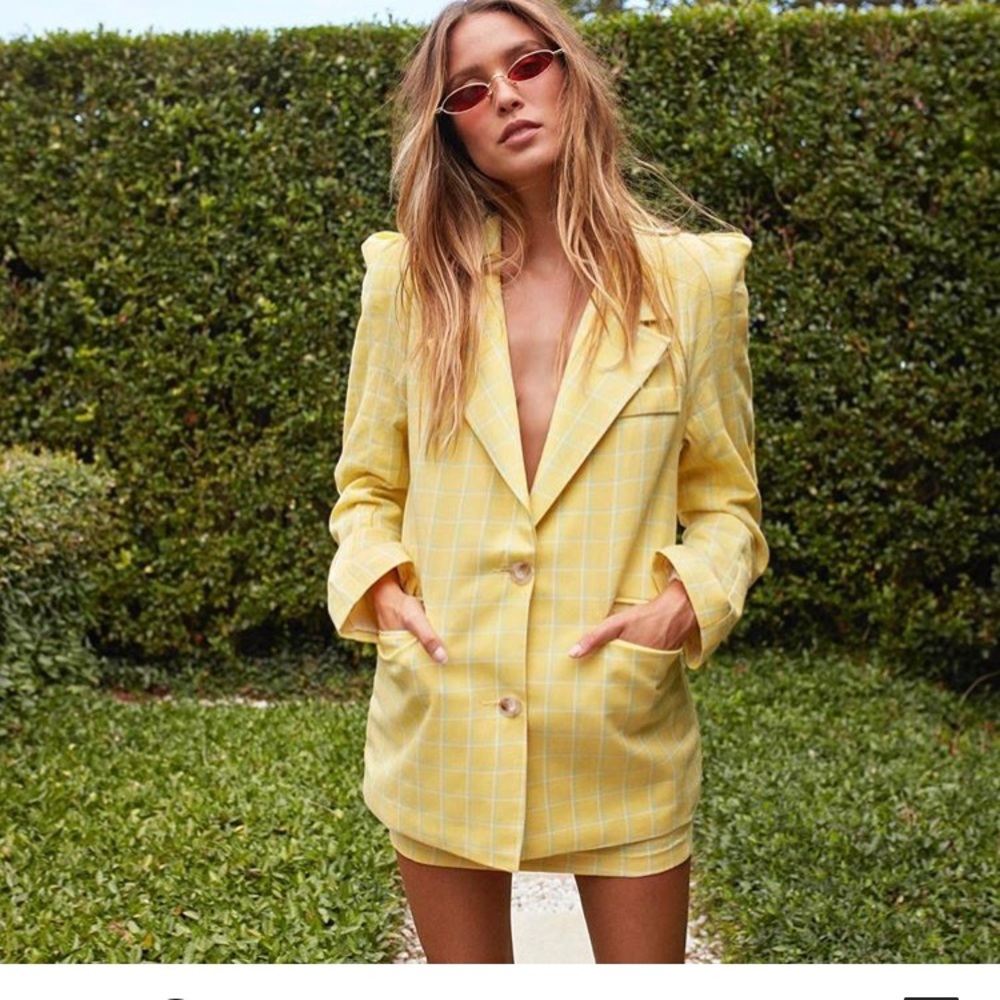 Oversized yellow plaid blazer (no shoulder pad)